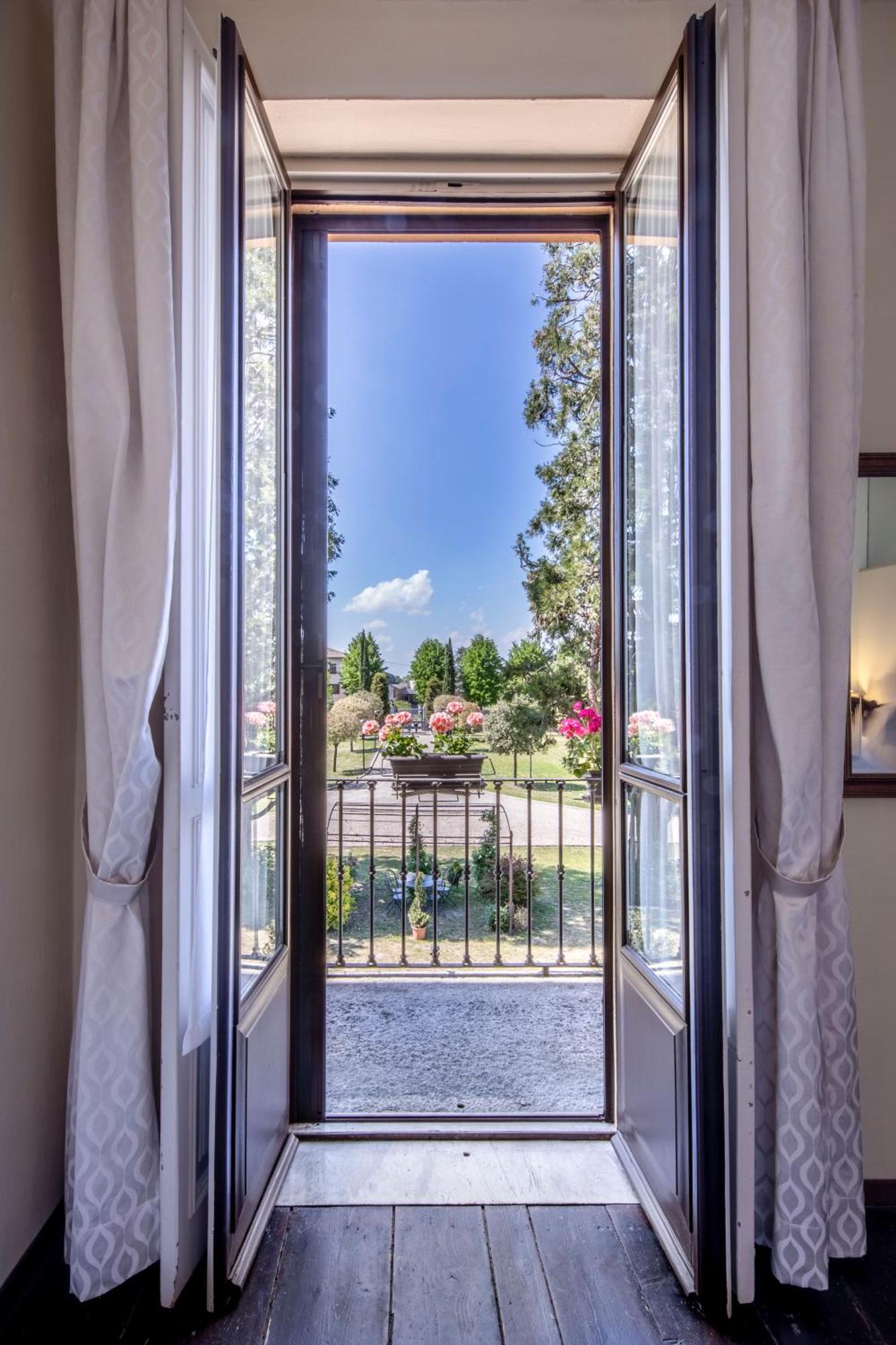 Hotel Villa Liberty Pontecurone Exterior foto