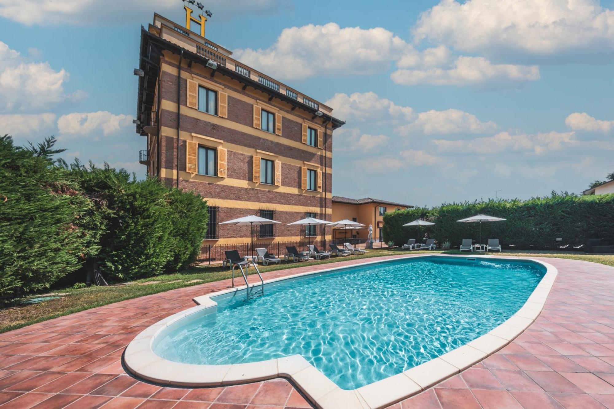 Hotel Villa Liberty Pontecurone Exterior foto